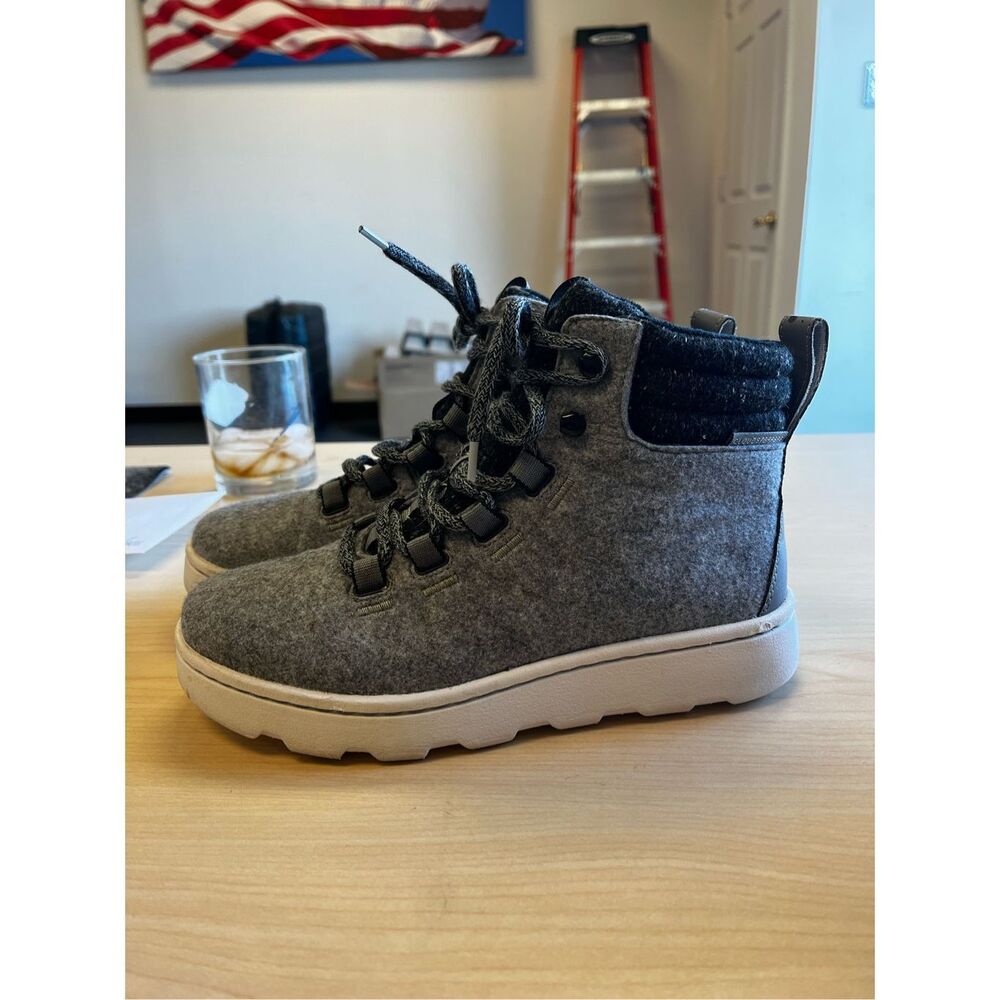 Clarks Cloudsteppers Step Explore Hi Top Gray Woo… - image 4